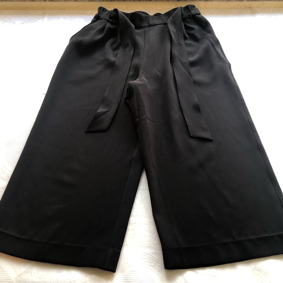Lululemon Athletica Women’s Size S Black Wide-Leg Capri Pants High-Rise Elastic - Picture 6 of 16